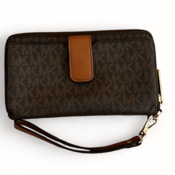 Michael Kors Brown Jet Set Medium Wristlet Clutch - Picture 2 of 3